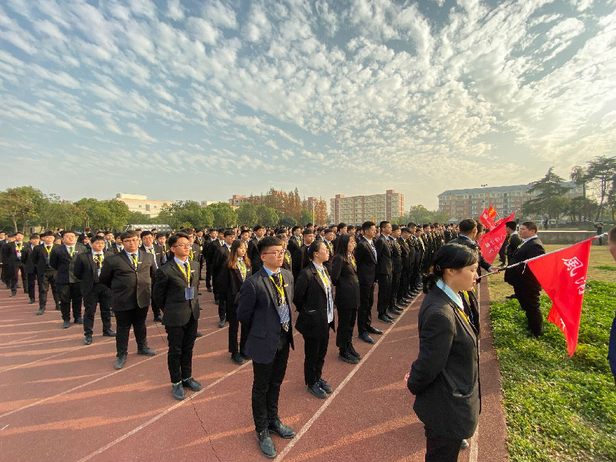 八維學校前沿IT技術培訓強增進學子職場高端就業(yè)