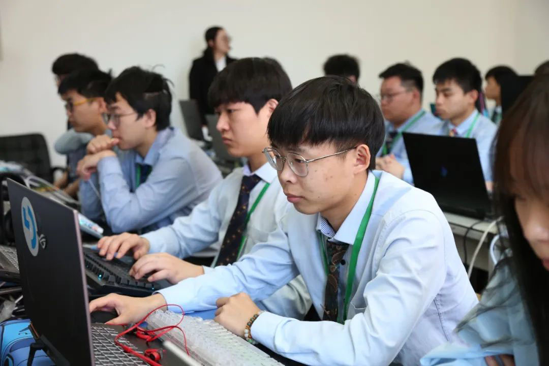 八維集團賦能數字化時代下教育創新打造未來就業巨大優勢