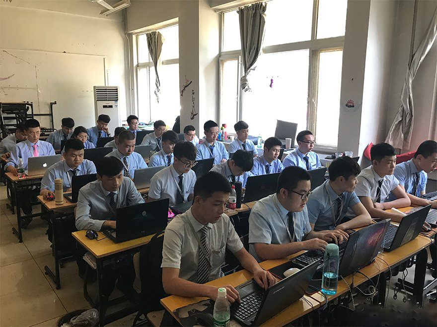 八維教育解鎖數字潛能培育未來科技之星