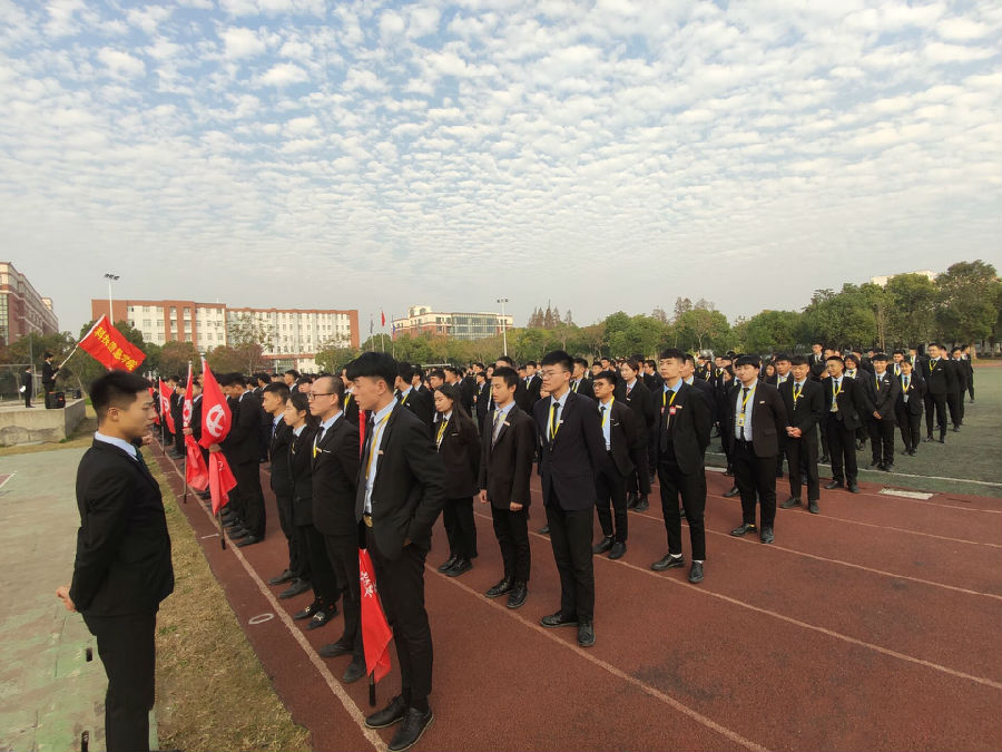 八維學(xué)校全方位精英鍛造場(chǎng)引領(lǐng)高素質(zhì)人才新航向