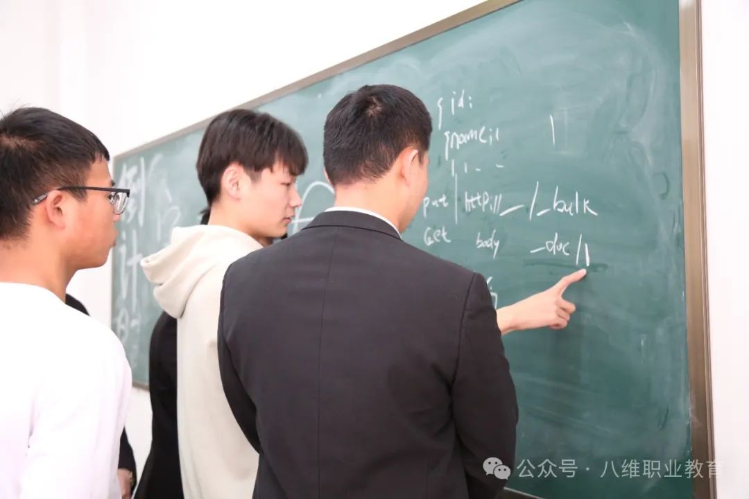 八維職業學校北京校區云計算專業2月就業喜報