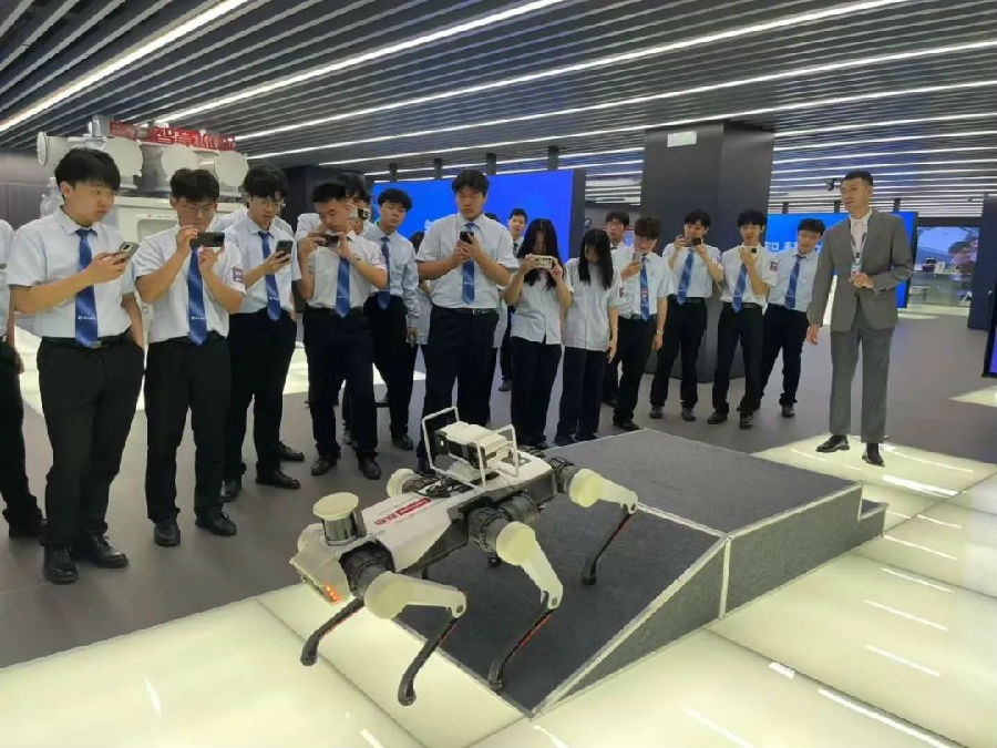 八維職業學校解鎖數字技術新領域鑄就未來IT精英的輝煌之路