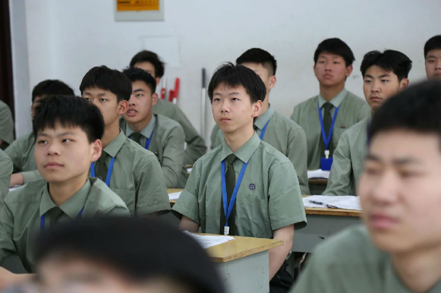 八維職業(yè)學(xué)校解鎖職場精英就業(yè)新航向密碼鋪就學(xué)子高質(zhì)量前程