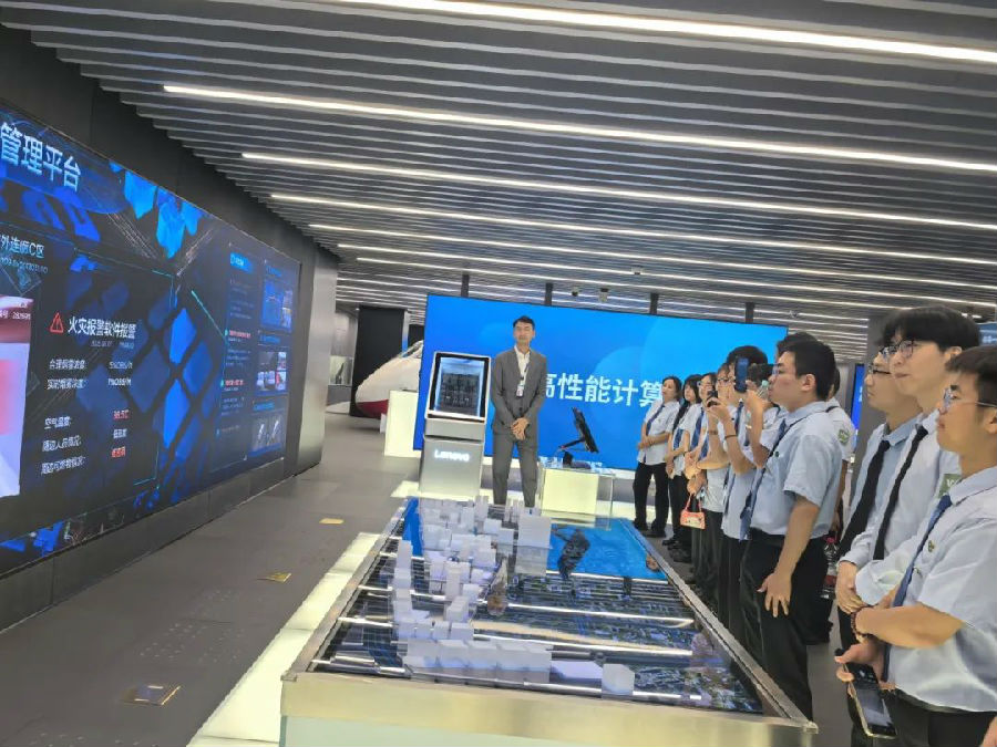 八維職業(yè)學(xué)校揚(yáng)起職業(yè)教育夢(mèng)想之帆引領(lǐng)技能新風(fēng)尚