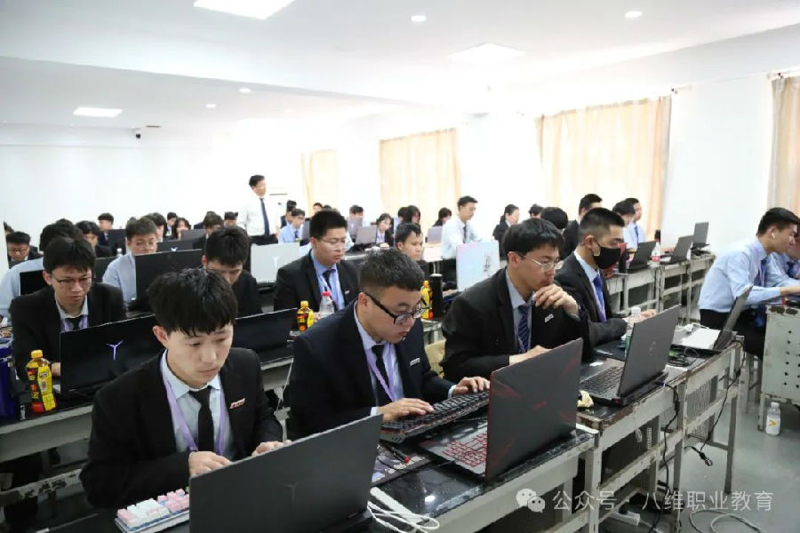 八維職業學校開啟智慧未來人工智能領域引領未來科技潮流
