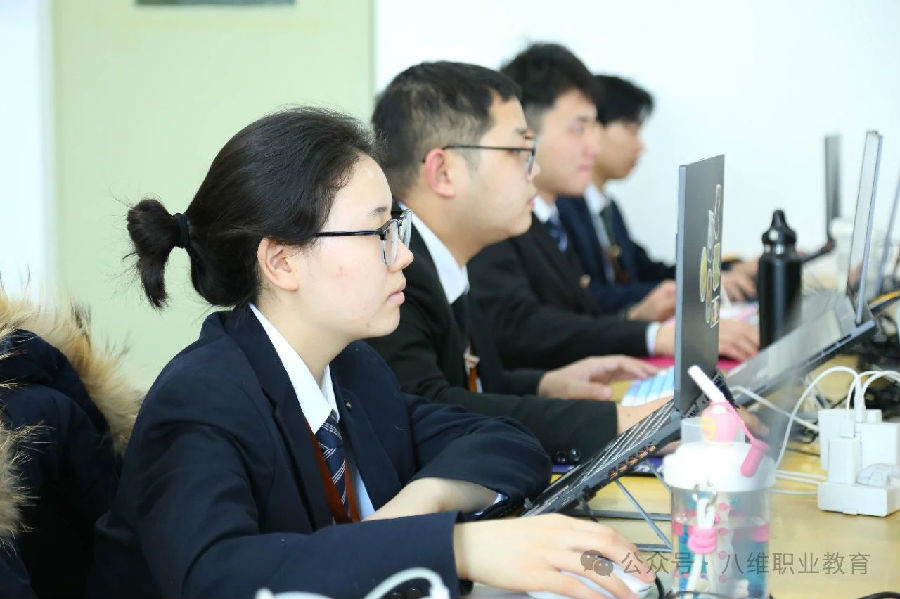 八維職業學校上海校區云計算專業招生