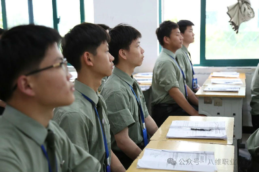 江蘇宿遷八維學(xué)校：引領(lǐng)未來科技的智慧風(fēng)暴，打造未來科技精英的搖籃！