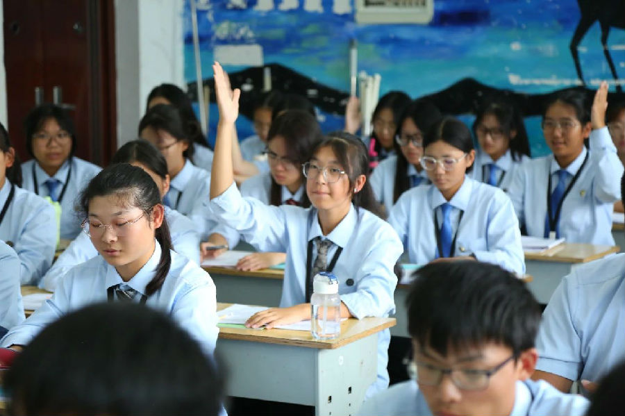 八維職業學校：未來科技潮流的教育領航先鋒，打造數字精英人才新高地！